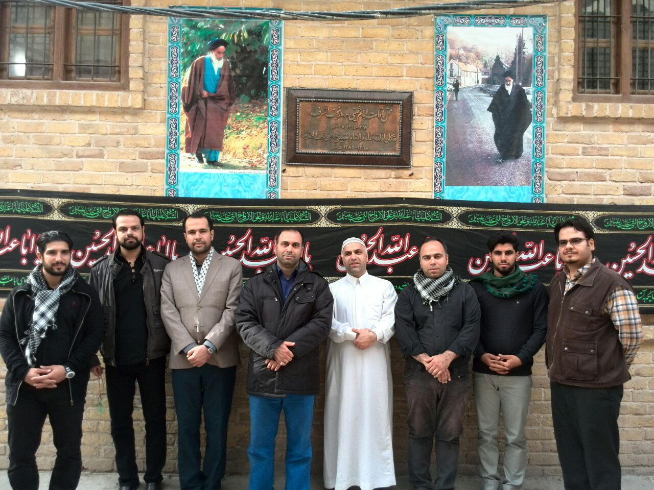 استقبال زائران اربعین از اجراهای گروه تواشیح «لیله القدر» استقبال زائران اربعین از اجراهای گروه تواشیح «لیله القدر»