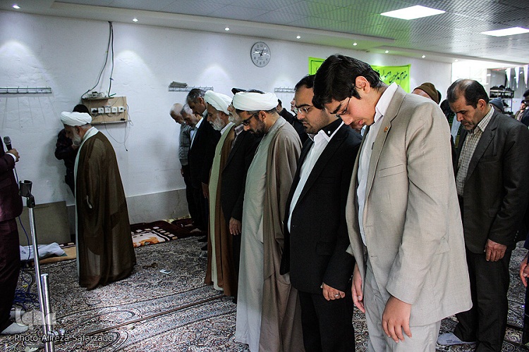 دیدار نوروزی رئیس شورای عالی قرآن با خانواده محسن ‌حاجی‌حسنی