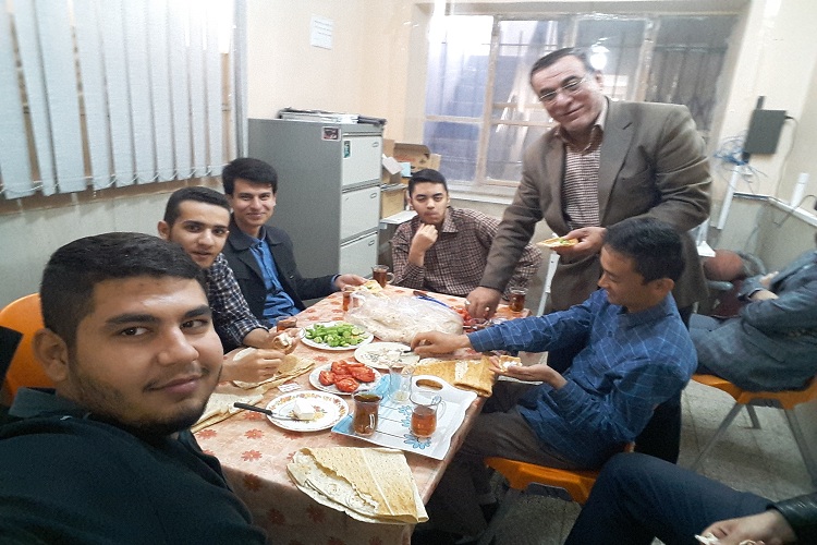 دانش‌آموزان مدرسه صداری ساوه ایام نوروز را با اعتکاف علمی پشت سر گذاشتند