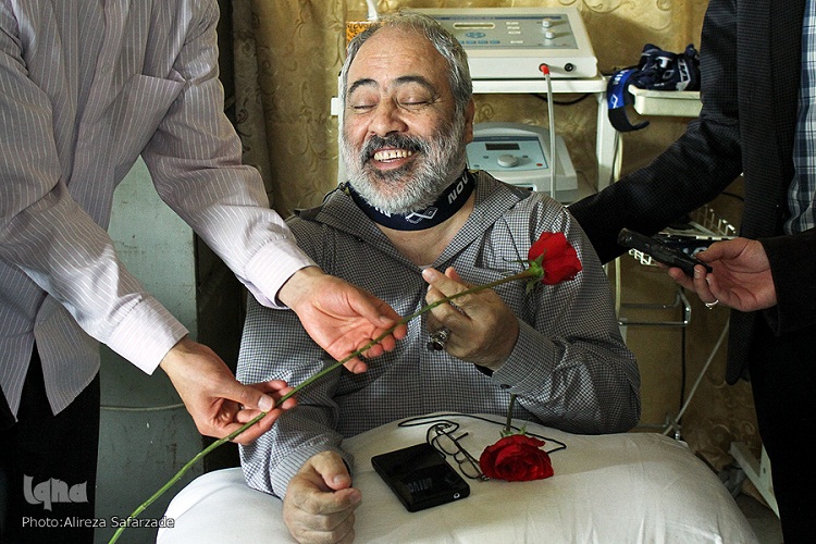 دیدار دبیران کانون‌های قرآن دانشگاه‌های مشهد با جانبازان قطع‌نخاعی مرکز امام خمینی(ره)