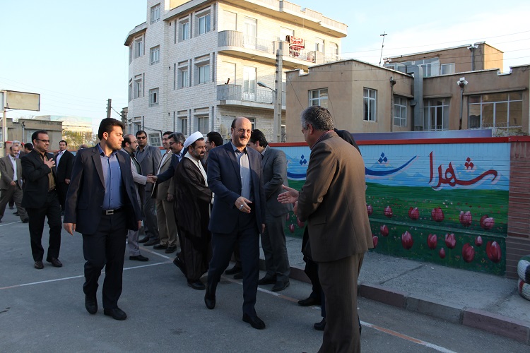 برگزاری مراسم نمادین زنگ قرآن و عترت در مدرسه شهید نامدار مرداری سنندج + عکس