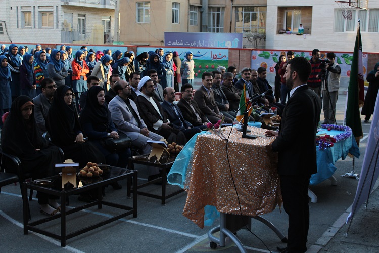 برگزاری مراسم نمادین زنگ قرآن و عترت در مدرسه شهید نامدار مرداری سنندج + عکس