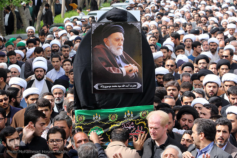 پیکر آیت الله سید محمد موسوی نژاد در حرم رضوی به خاک سپرده شد