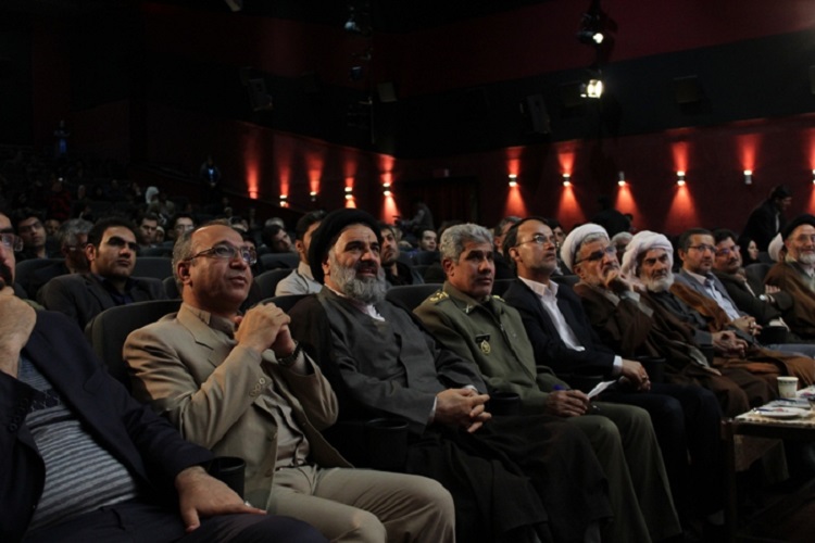 برگزاری مراسم اختتامیه هفته قران و عترت در کردستان+ عکس