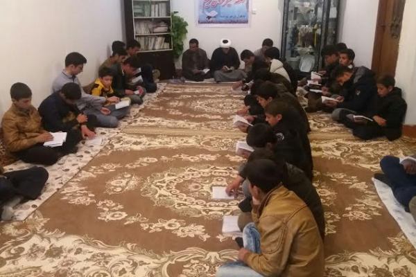 ////شنبه/// برپایی جلسه روخوانی قرآن‌ در دارالقرآن ولیعصر(عج)