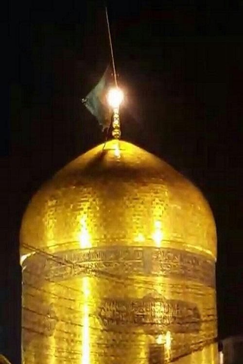 هوای طوفانی در مشهدالرضا/ پرچم گنبد رضوی آسیب دید+ فیلم