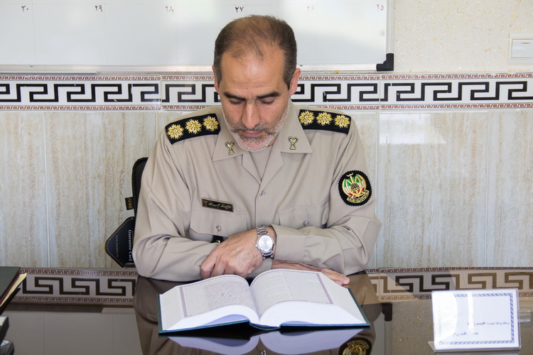 با فعال قرآنی ارتش در قزوین آشنا شویم با فعال قرآنی ارتش در قزوین آشنا شویم