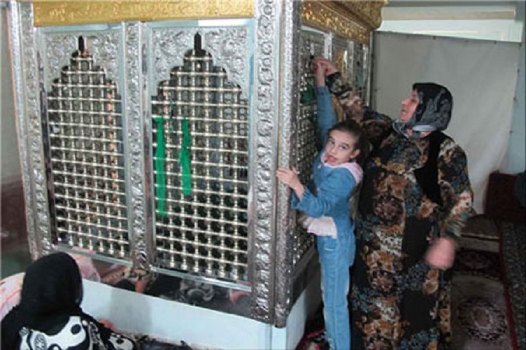 امامزاده هاجره خاتون؛ یادگار عهد قاجاریه در سنندج + عکس