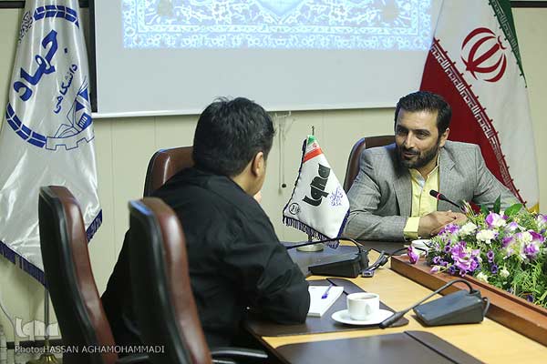 ////هنرمندی ماندگار است که با عتقادات مردمش همراه باشد / هنر مندان بی بند و بار نیستند