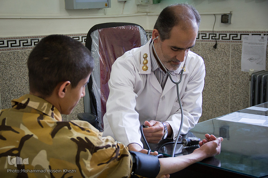 گزارش تصویری/ یک روز با قاری و مدرس برجسته قرآن، سرهنگ پزشک «کیومرث حبیب‌زاده»