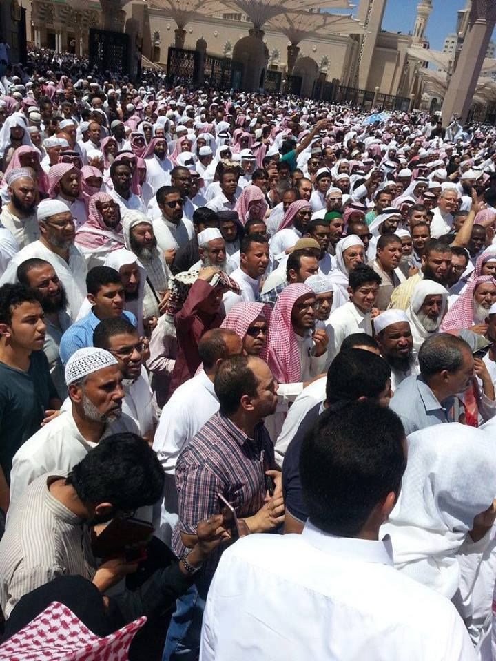 تصاویری از مراسم تشییع قاری مسجدالنبی(ص)