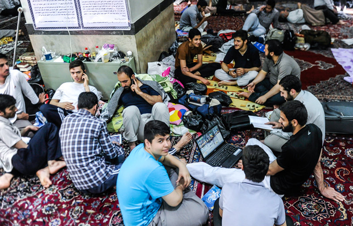 شیطان با لباس تکنولوژی به اعتکاف می‌آید