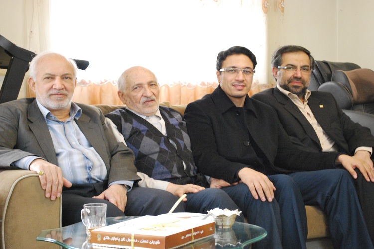دیدار یاران قرآنی در بهار 95/ آغازی با ذکر خاطرات و پایانی با اشک و حسرت دیدار یاران قرآنی در بهار 95/ آغازی با ذکر خاطرات و پایانی با اشک و حسرت