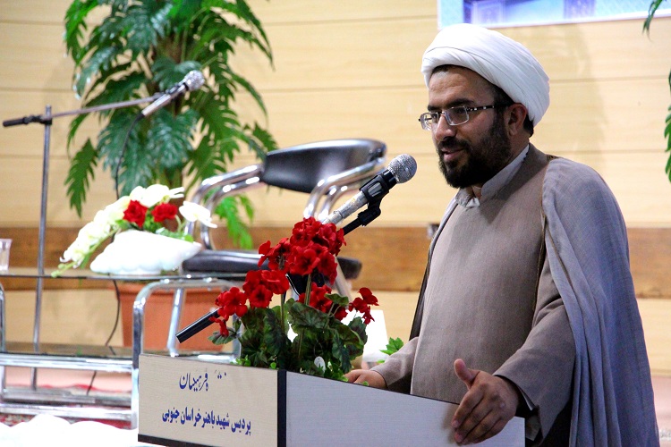 همایش گسترش فرهنگ نماز در دانشگاه فرهنگیان بیرجند