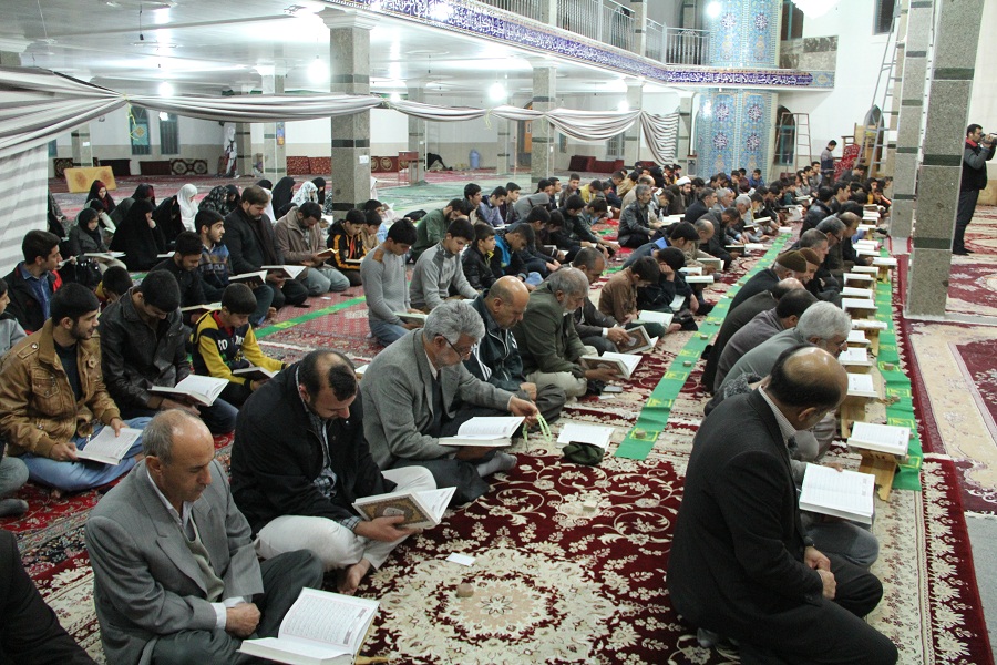 برگزاری محفل انس با قرآن ویژه هفته قرآنی لرستان