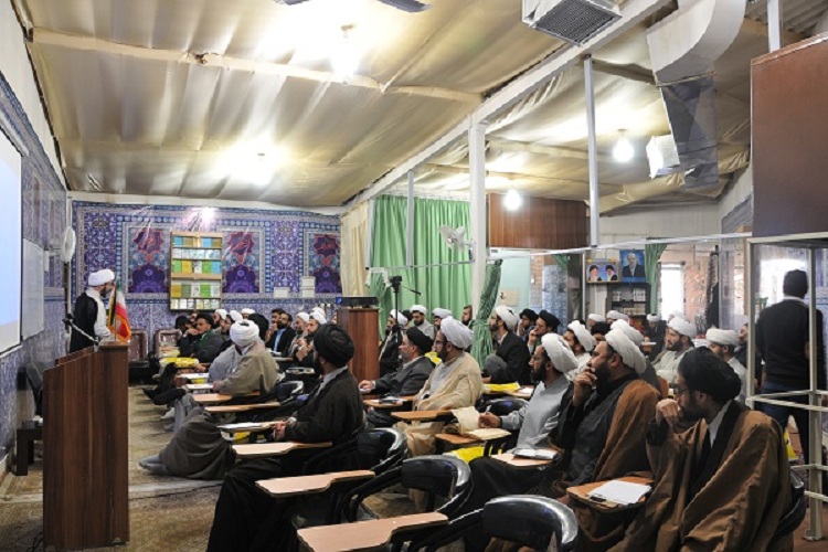 کارگاه و نشست تخصصی تدبر در قرآن ویژه اساتید حوزه علمیه خراسان برگزار شد