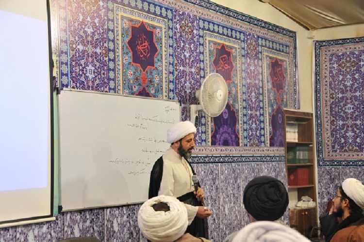 کارگاه و نشست تخصصی تدبر در قرآن ویژه اساتید حوزه علمیه خراسان برگزار شد