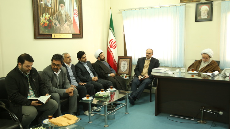 مدیران با مدیریت جهادی بحران زدایی کنند/ مفاسد اقتصادی، مردم را طلبکار کرد
