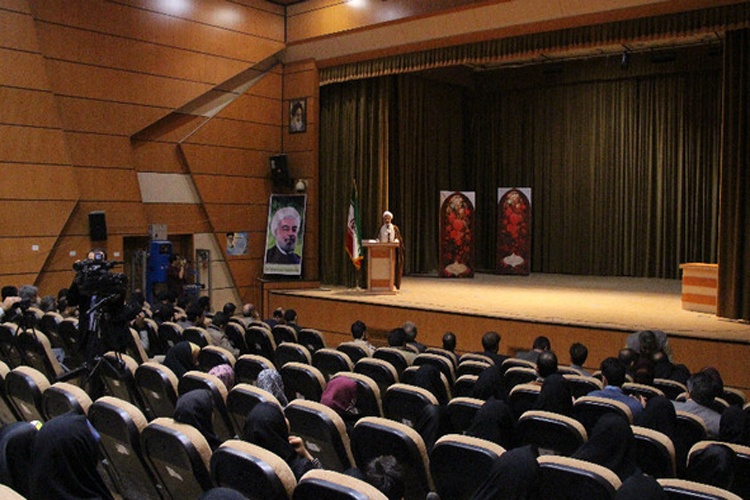گزارش تصویری اختتامیه جشنواره هنرهای تجسمنی قرآن و عترت لرستان