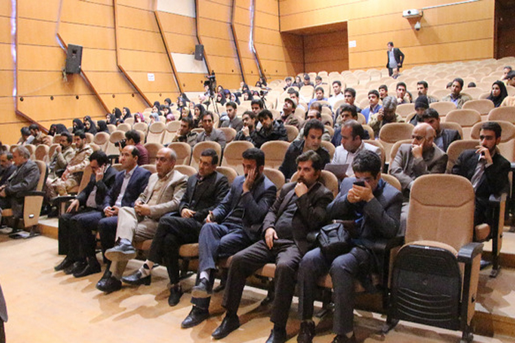 گزارش تصویری اختتامیه جشنواره هنرهای تجسمنی قرآن و عترت لرستان