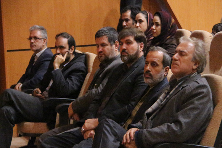 گزارش تصویری اختتامیه جشنواره هنرهای تجسمنی قرآن و عترت لرستان