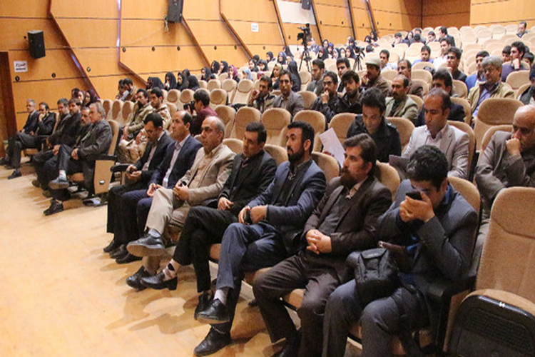 گزارش تصویری اختتامیه جشنواره هنرهای تجسمنی قرآن و عترت لرستان