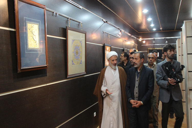 گزارش تصویری نمایشگاه جشنواره هنرهای تجسمی قرآن و عترت در کوهدشت