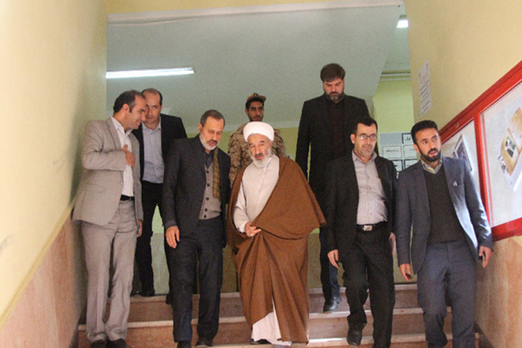 گزارش تصویری نمایشگاه جشنواره هنرهای تجسمی قرآن و عترت در کوهدشت