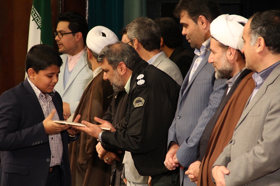 گزارش تصویری اختتامیه هفته قرآن و عتر لرستان