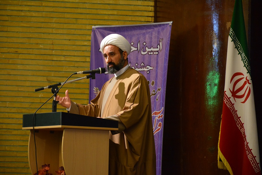 گزارش تصویری اختتامیه هفته قرآن و عتر لرستان