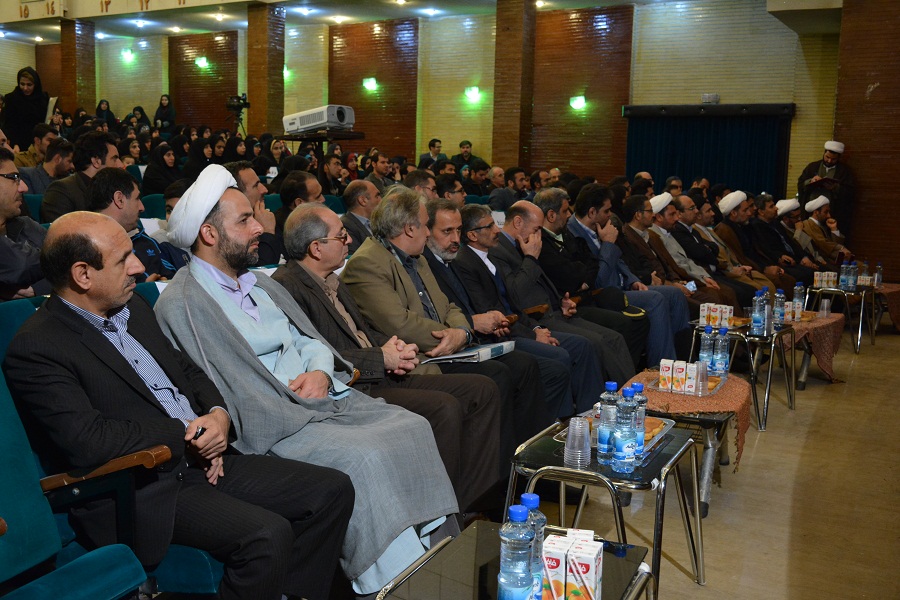 گزارش تصویری اختتامیه هفته قرآن و عتر لرستان