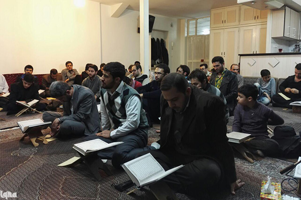 سومین جلسه دور پنجم مقدمانی جشنواره تلاوتهای مجلسی در حسینیه بیت الحسین(ع)