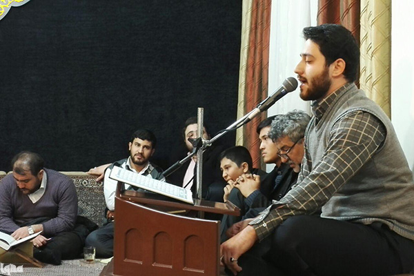 سومین جلسه دور پنجم مقدمانی جشنواره تلاوتهای مجلسی در حسینیه بیت الحسین(ع)