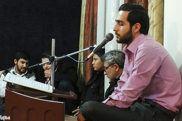 سومین جلسه دور پنجم مقدمانی جشنواره تلاوتهای مجلسی در حسینیه بیت الحسین(ع)