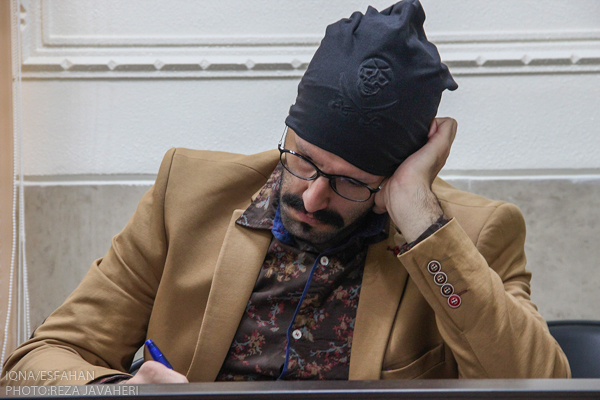 نشست خبری داستان کوتاه زاینده روددر معاونت فرهنگی جهاد دانشگاهی اصفهان برگزارشد.در این نشست رییس جهاد دانشگاهی واحد اصفهان اقای مراثی و معاونت فرهنگی جهاد اقای اسماعیلی ، و اصحاب فرهنگ و رسانه حضور داستند.