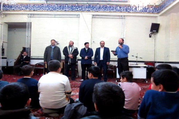 محفل انس با قرآن از سوی مؤسسه دارالقرآن سیدالشهدا(ع) برگزار شد