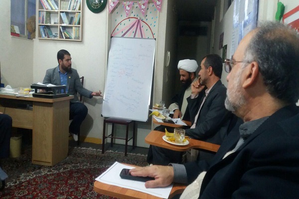 اعلام مصوبات دومین جلسه هم اندیشی مؤسسات قرآنی شهرستان فردیس