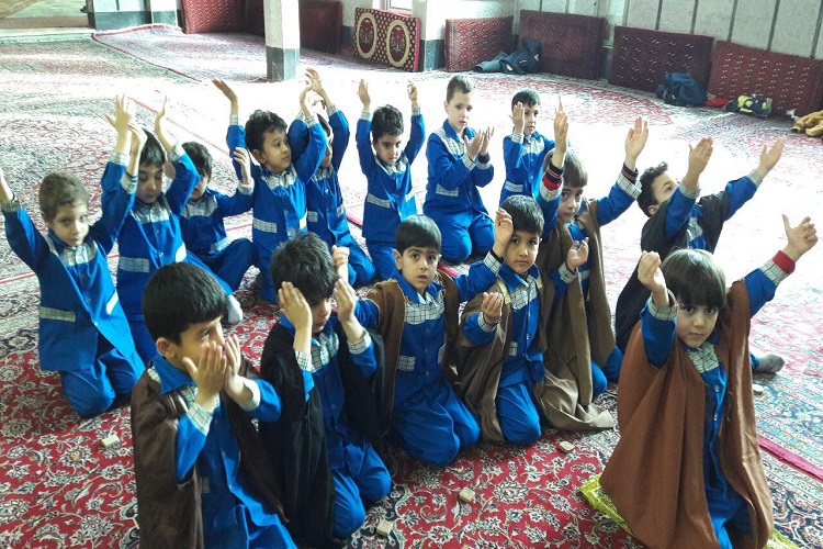اردوی مفرح یک‌روزه کودکان پیش‌دبستانی در مسجد + عکس