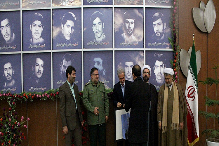 گزارش ایکنا از مراسم بزرگداشت شهدای ۲۷ دی بمباران دانشگاه تبریز
