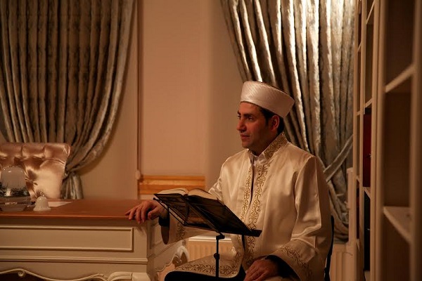 از قرآن آموزی نزد پدر تا زیارت داخل خانه کعبه / درحال تکمیل
