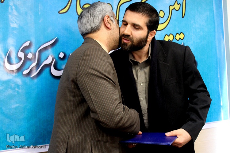 علی اکبر احمدی سرپرست کتابخانه‌های عمومی استان مرکزی شد+عکس