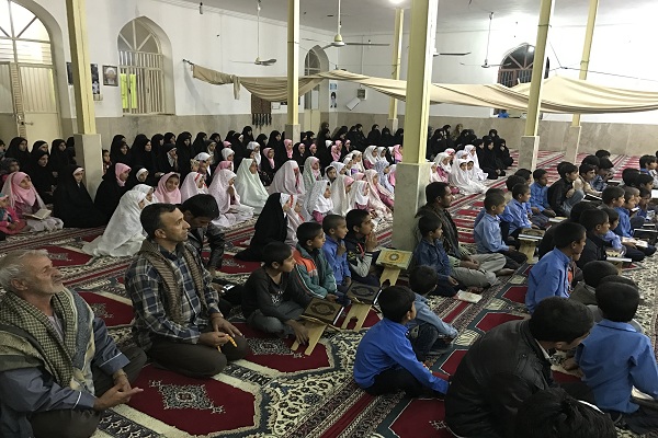 استقبال با شکوه روستائیان از گروه قرآنی اعزامی به هرمزگان