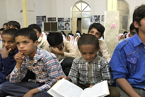 شنبه////«درجادون» روستایی با 160 حافظ قرآن / رقابت برای تربیت حفاظ در روستاهای هرمزگان شنبه////«درجادون» روستایی با 160 حافظ قرآن / رقابت برای تربیت حفاظ در روستاهای هرمزگان