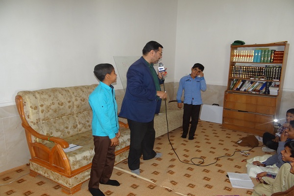 در حال عکس گذاری////حضور مربیان قرآن روستاهای بشاگرد در دوره فشرده آموزشی / اشتیاقی که تمامی ندارد در حال عکس گذاری////حضور مربیان قرآن روستاهای بشاگرد در دوره فشرده آموزشی / اشتیاقی که تمامی ندارد