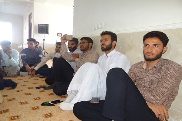 در حال عکس گذاری////حضور مربیان قرآن روستاهای بشاگرد در دوره فشرده آموزشی / اشتیاقی که تمامی ندارد در حال عکس گذاری////حضور مربیان قرآن روستاهای بشاگرد در دوره فشرده آموزشی / اشتیاقی که تمامی ندارد