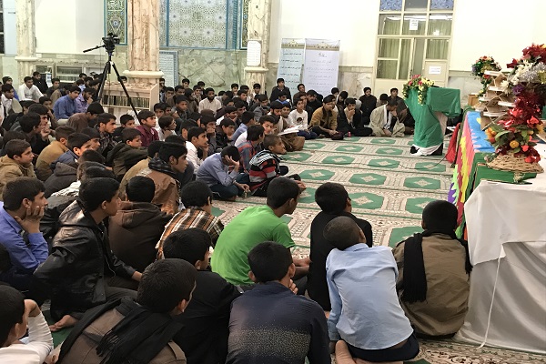 برپایی محفل انس با قرآن در خمینی شهر بشاگرد برپایی محفل انس با قرآن در خمینی شهر بشاگرد