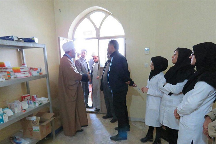 معاینه رایگان 1200 شهروند زاهدانی در موقوفه زائرسرای امام رضا + عکس