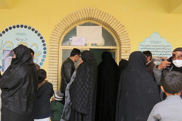 معاینه رایگان 1200 شهروند زاهدانی در موقوفه زائرسرای امام رضا + عکس