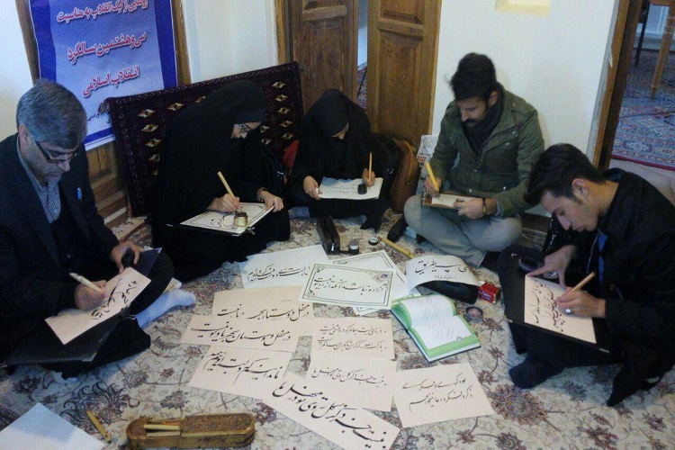 بیت بنیانگذار انقلاب اسلامی در خمین گلباران شد