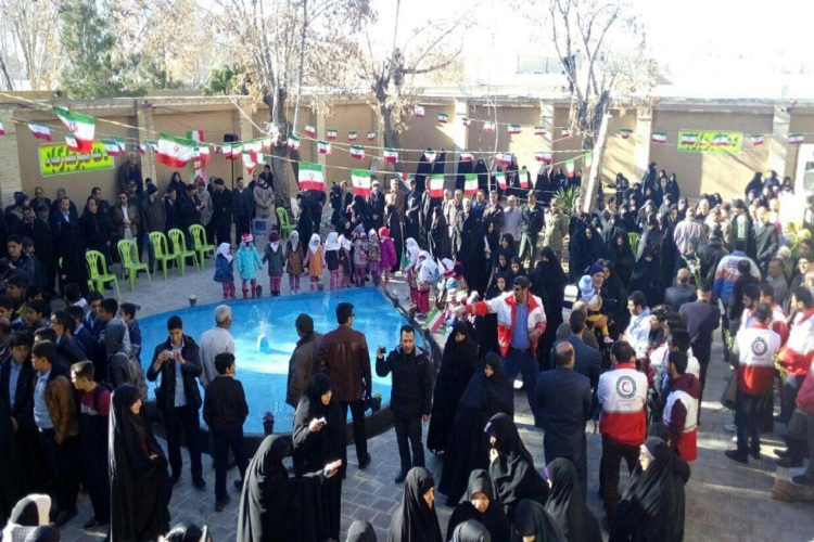 بیت بنیانگذار انقلاب اسلامی در خمین گلباران شد